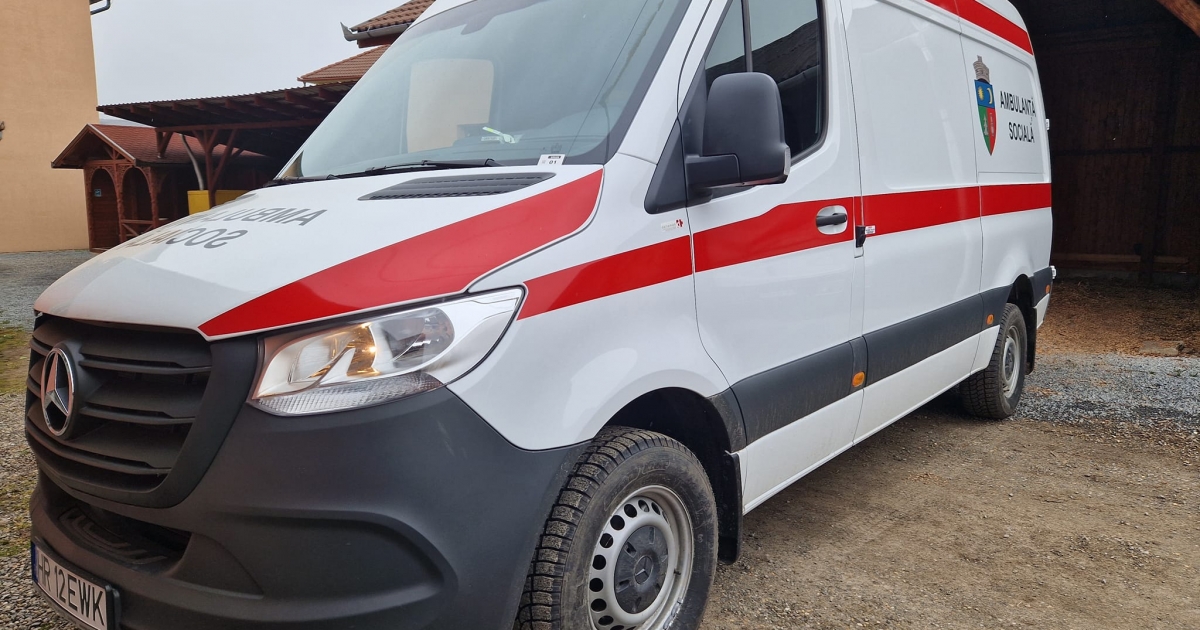 Villanyoszlopnak ütközött egy személygépkocsi Csíkszentmiklóson